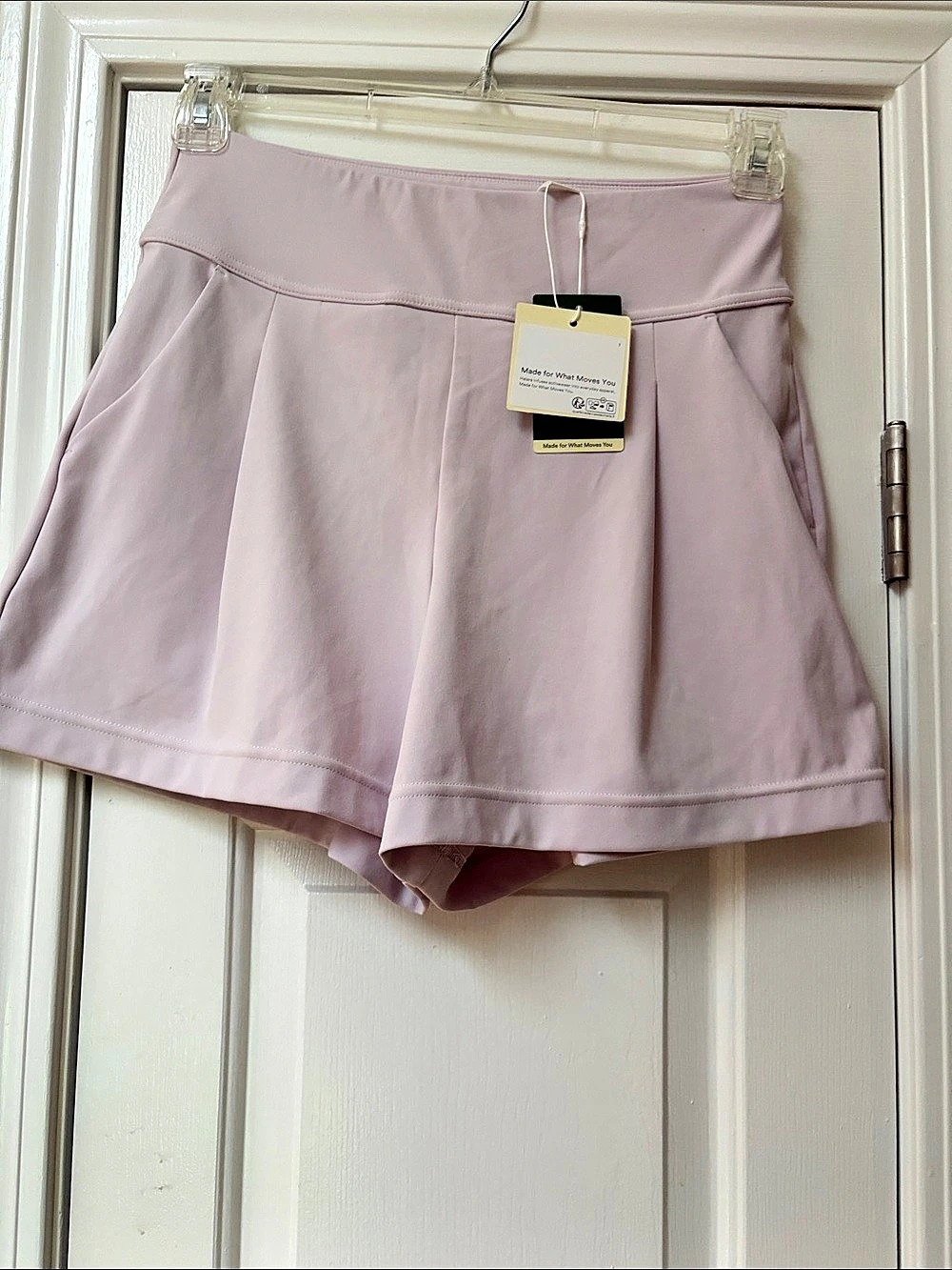 Halara day stretch work Shorts in Pink Size Small NWT